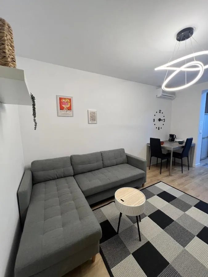 New Bazaar Cane Apartment 3 Tirana 0*,