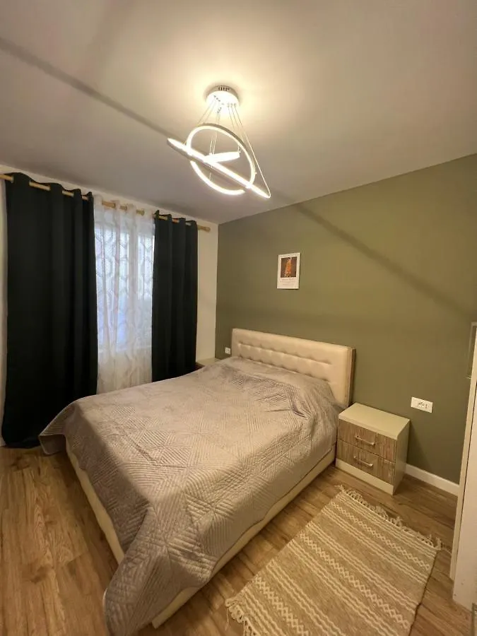 New Bazaar Cane Apartment 3 Tirana
