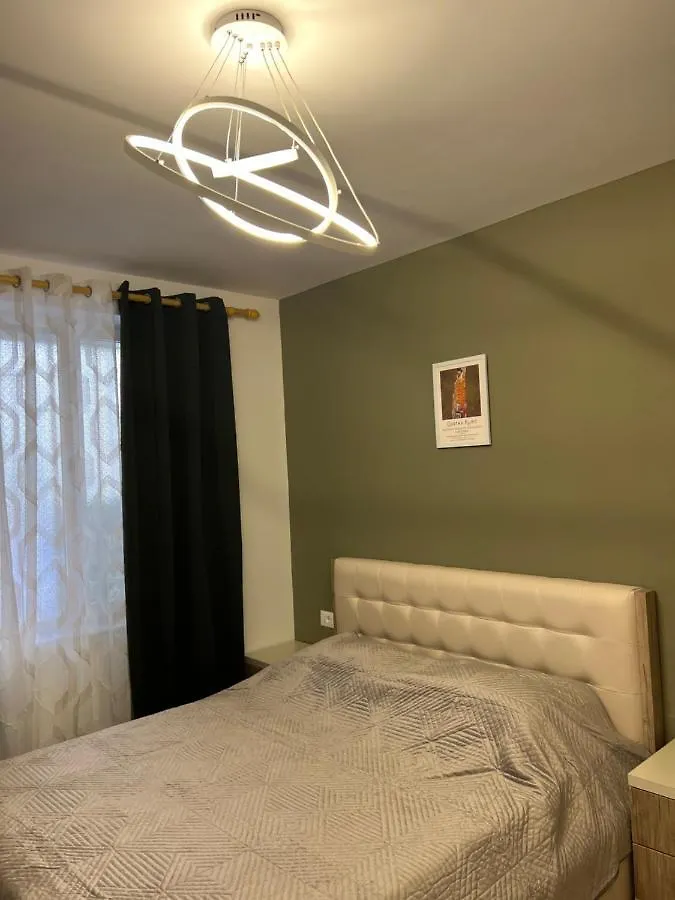 New Bazaar Cane Apartment 3 Tirana